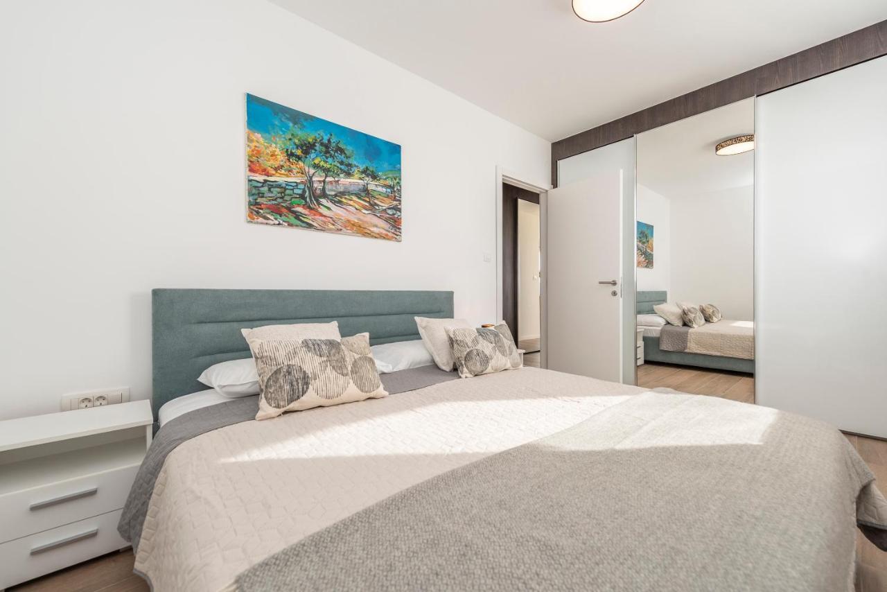 Mediteran Luxury Penthouse With Jacuzzi Mandre Exterior foto